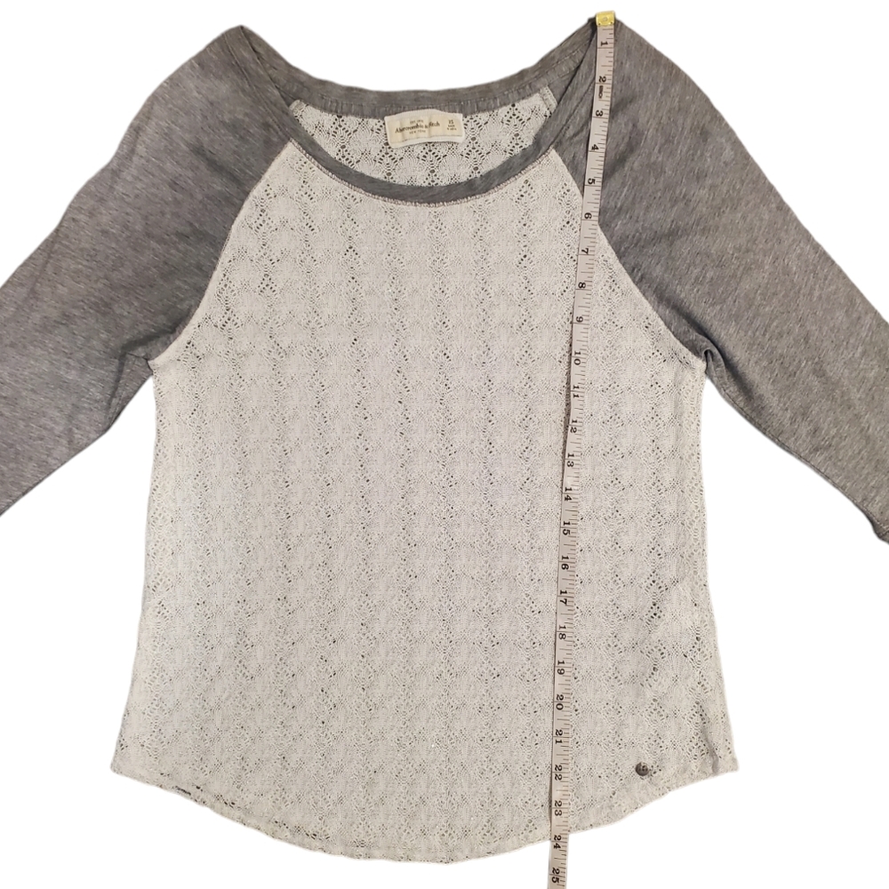 Abercrombie Fitch Top Womens Size XS White 3/4 Sleeve Scoop Neck Crochet Shirt - Picture 6 of 10